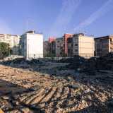 ...mentre non esiste pi� il campetto da calcio che sorgeva accanto all�edificio religioso, da poco abbattuto per far spazio a un complesso residenziale
